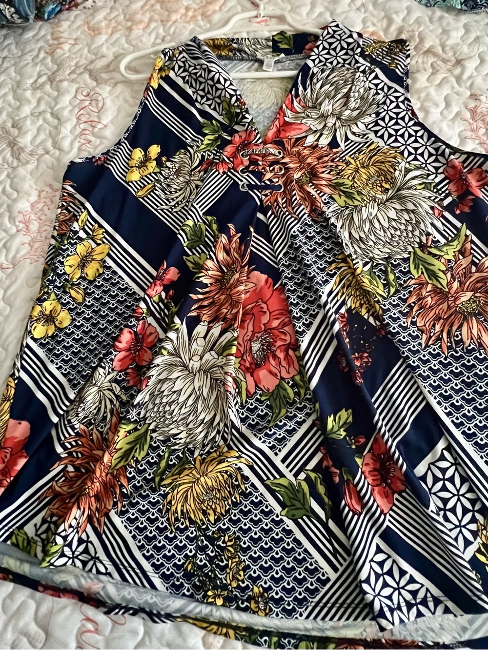 Navy Floral V-Neck Sleeveless Camisole